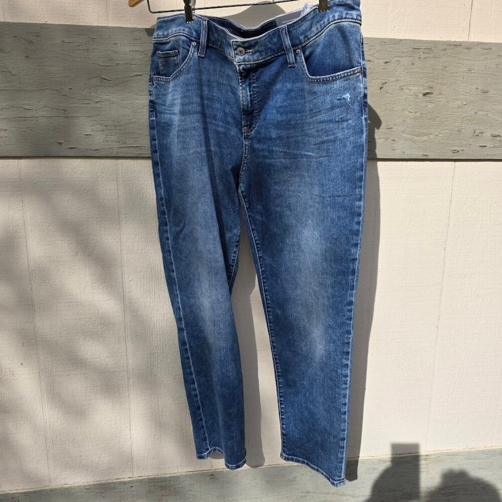 Chico’s so slimming girlfriend ankle jeans size 3R/16R NWT / Slimming Girlfriend